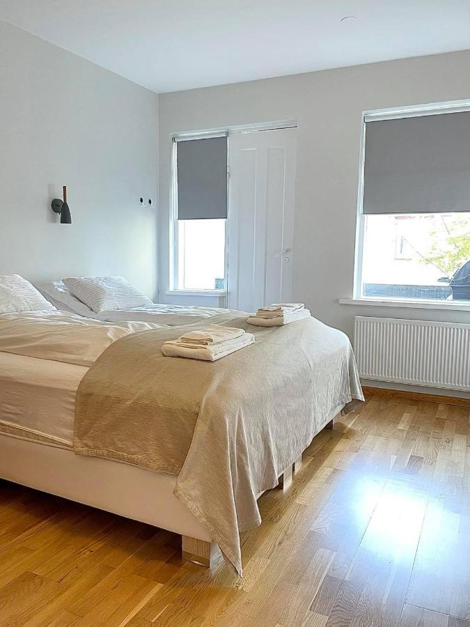 Day Dream Townhall Square Apartments Akureyri Exterior photo